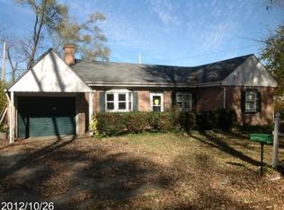 20 Matts Rd, Fox Lake, IL 60020