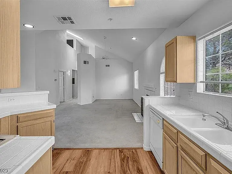 2925 Wigwam Pkwy #1722 — Photo 27