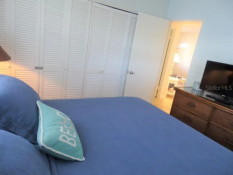 2 bed, 1.0 bath, 672 sqft, $8,370 — Photo 3