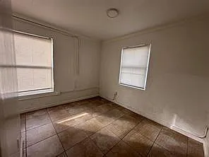 728 SW 6th St #1 — Photo 8