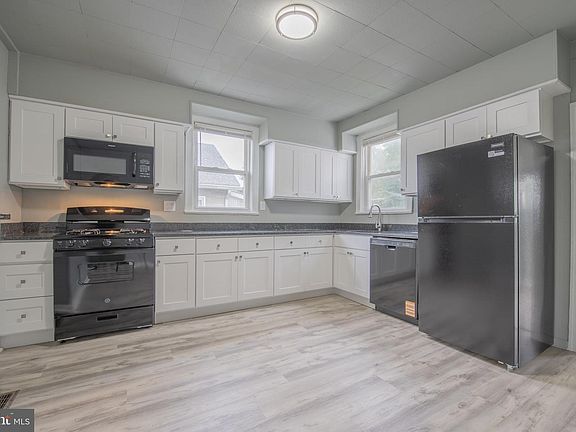 3rd image of 6 Stewart Ave #A