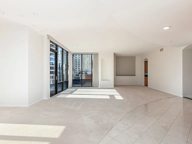 611 G St #321 — Photo 47