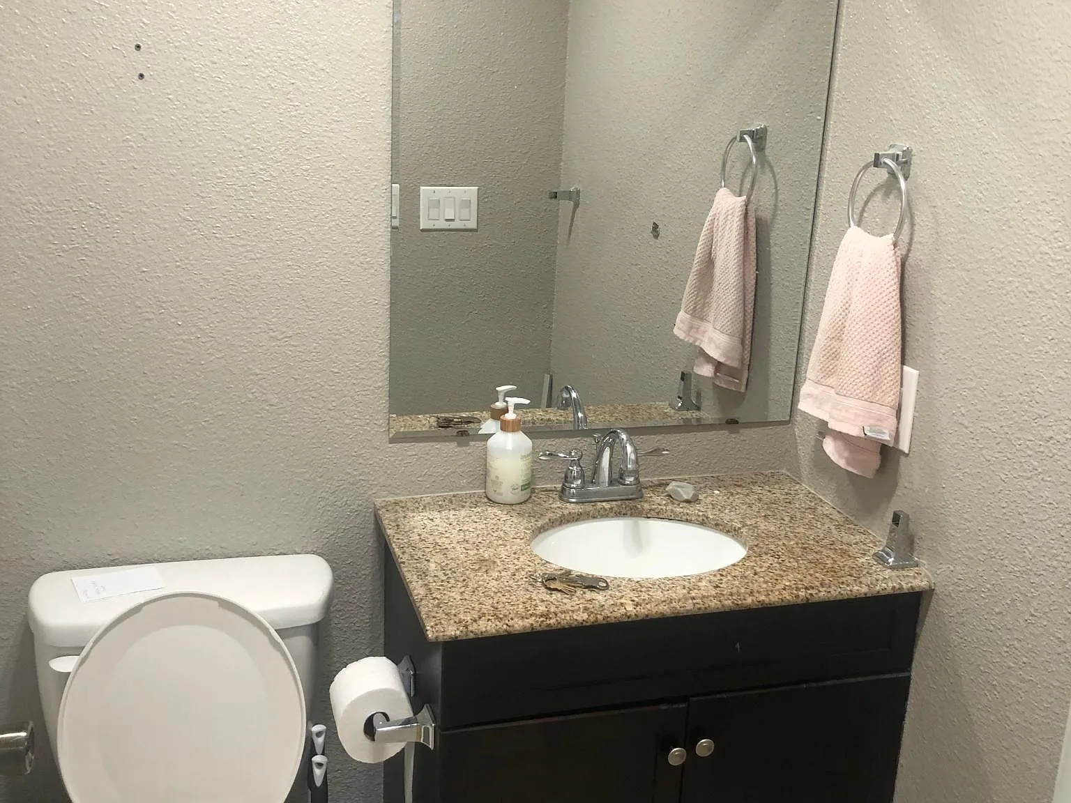 2 bed, 650 sqft, $2,075 — Photo 4