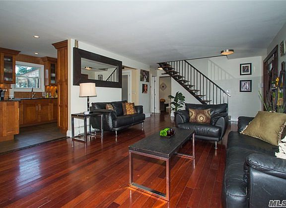 3rd image of 551 Pease Ln