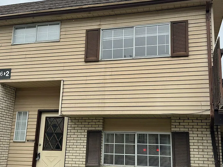 1896 W Homestead Farms Ln — Photo 1