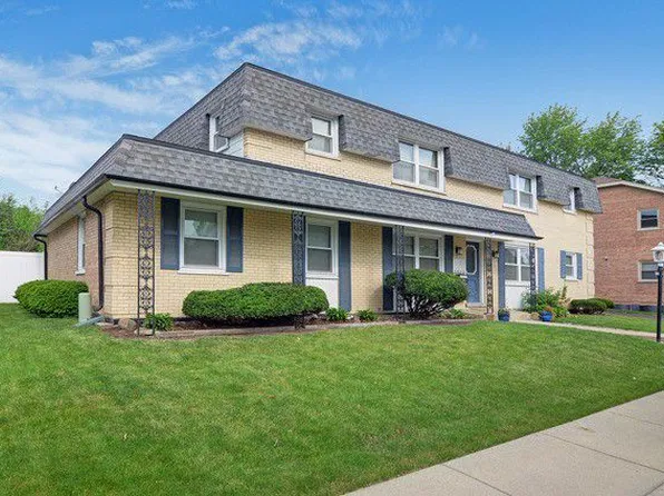 7527 Country Ln, Darien, IL 60561