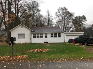 205 S Elizabeth St, Lawrence, MI 49064