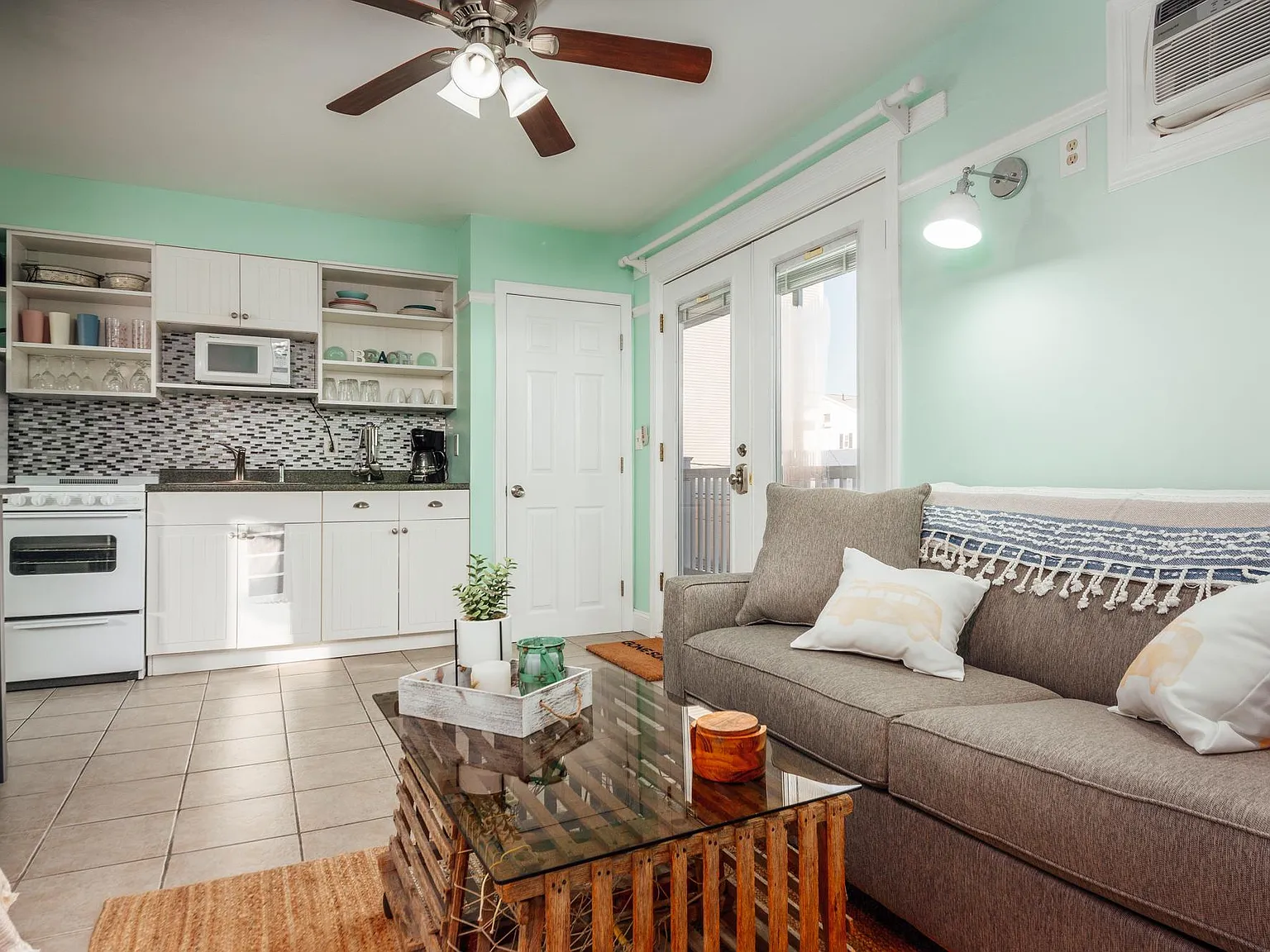 2 bed, 500 sqft, $1,850 — Photo 4