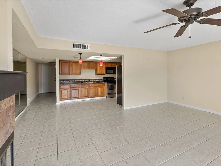 3663 Nasa Pkwy #403 — Photo 20