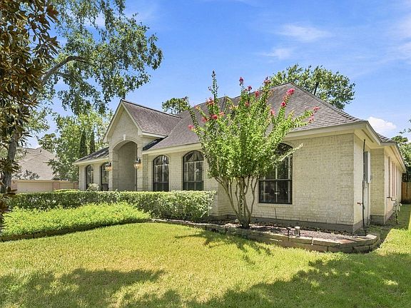 3rd image of 18903 Big Cypress Dr
