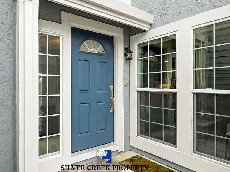325 Northwood Cmns — Photo 3