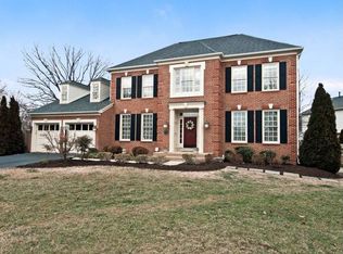 8254 George Washington Ct, Vienna, VA 22182
