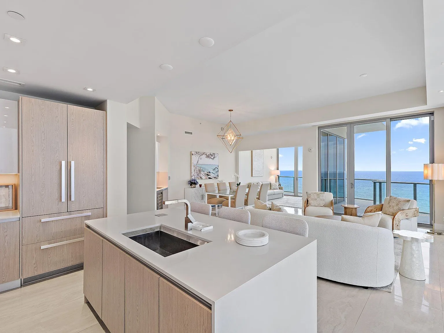 2 bed, 2.5 bath, 2065 sqft, $17,500 — Photo 2