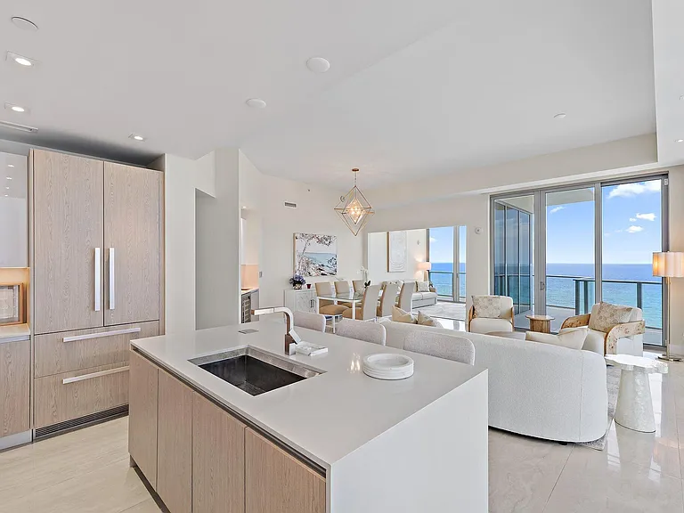 3100 N Ocean Dr #H-1804 — Photo 2