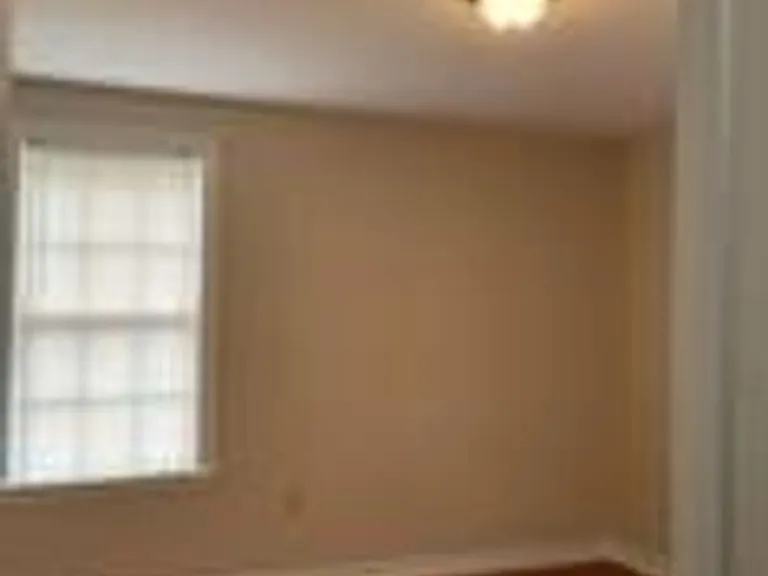 2347 Rhodes Ave — Photo 7