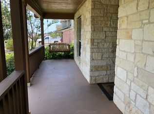 135 Parkland Dr, Cedar Creek, TX 78612