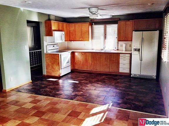 5th image of 8707 Grand Ave