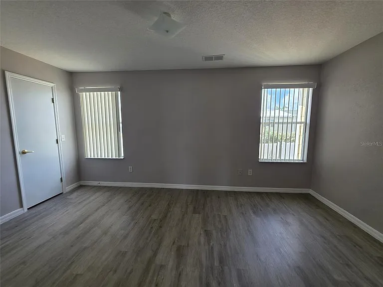 406 Washington Palm Loop — Photo 9