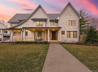 1563 Lakeside Dr, Birmingham, MI 48009