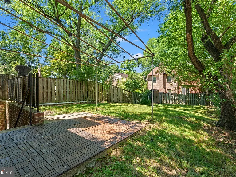 1026 N Pelham St — Photo 32
