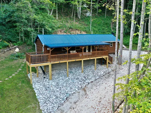 380 Bootleg Ridge Rd, Stanton, KY 40380