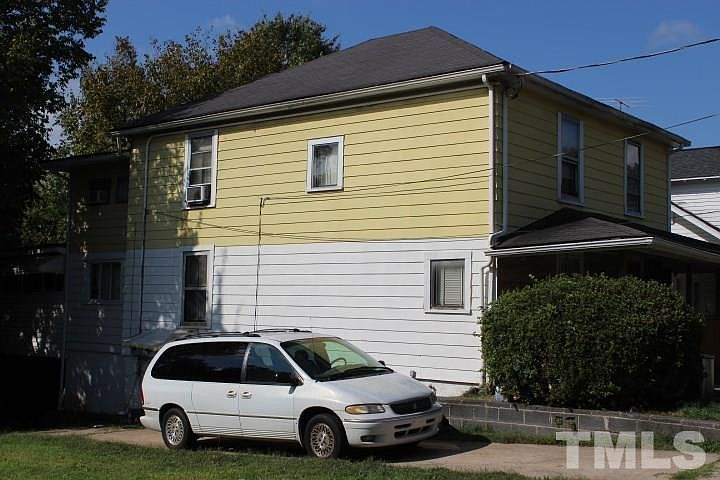 2nd image of 304 E Umstead St
