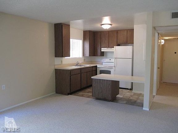 2nd image of 824 Pinetree Cir APT 16