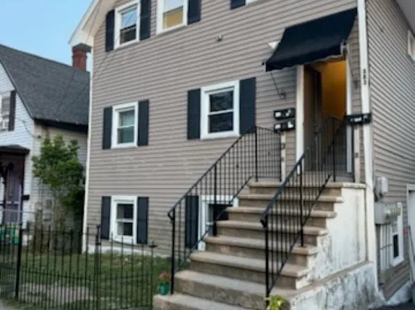 383 Manchester Street, Manchester, NH 03103