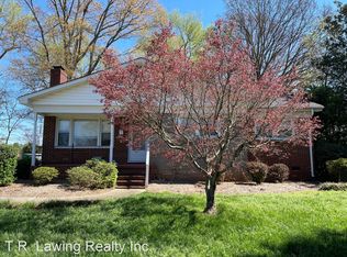 2221 Amesbury Ave, Charlotte, NC 28205