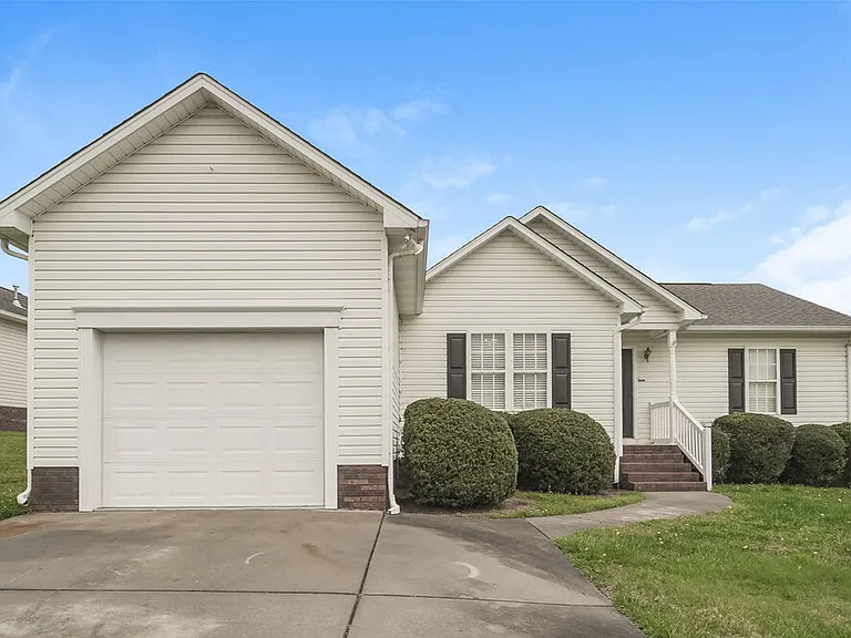 4512 Carol Ct — Photo 1