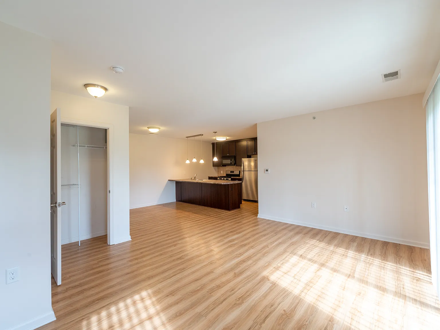 The Gateway II Apartments — Photo 2