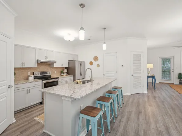 600 Bucksley Ln Unit 108, Daniel Island, SC 29492