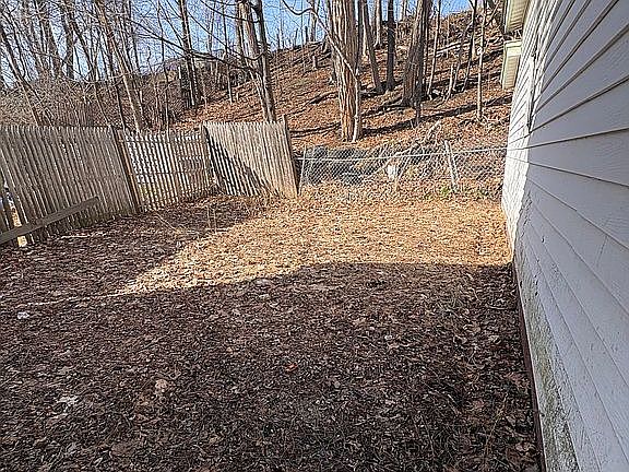 5th image of 4 Spring St