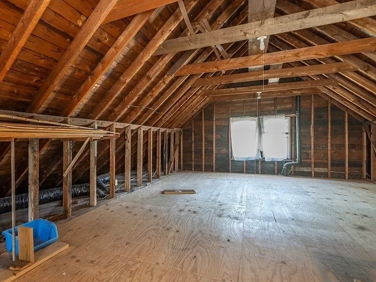 51 Pleasant St #2 — Photo 10