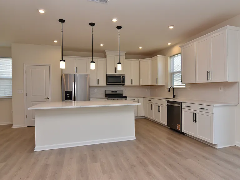 24700 Michael Isler Ave — Photo 2