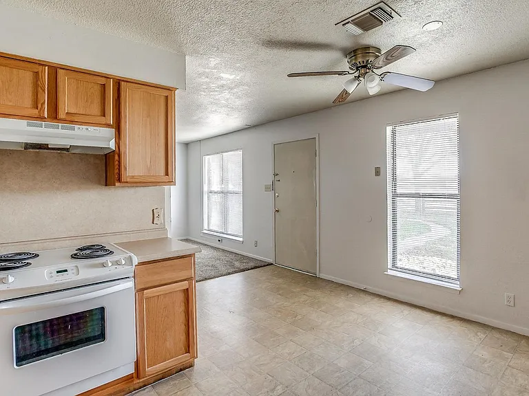 6530 Fall Creek Hwy — Photo 17