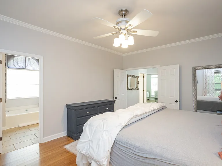 1004 Elmshade Ln — Photo 22
