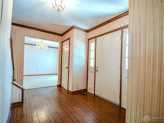 5th image of 9064 Normandy Ln
