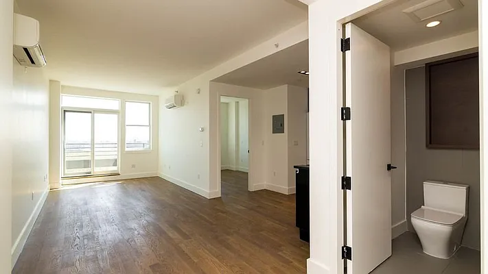Rented by Nooklyn NYC LLC | media 21