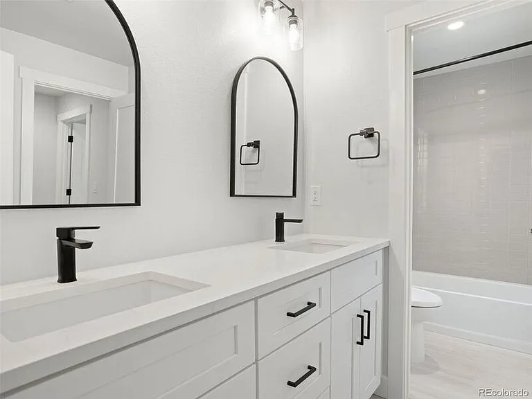 4656 W 9th Ave — Photo 21