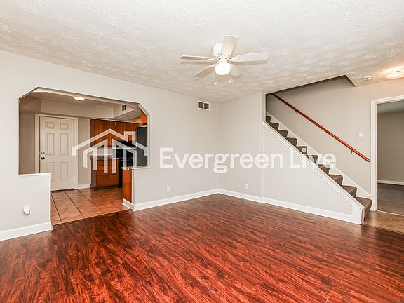 3rd image of 2440 Ned Dr