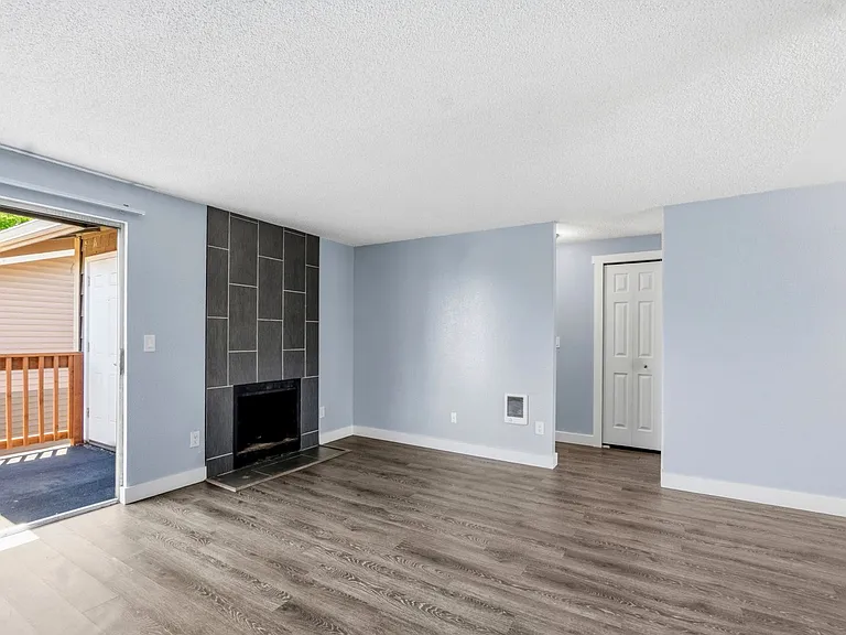 1502 S G St #3 — Photo 6