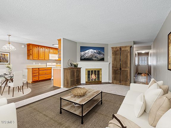 4th image of 701 S 38th Ave APT 18