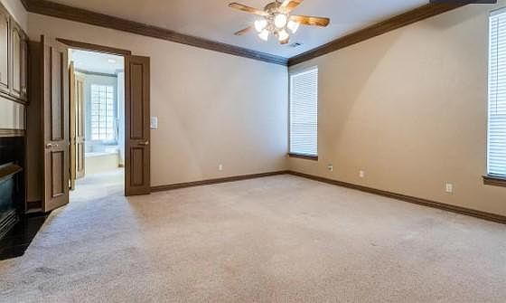 4th image of 3725 Green Hollow Dr