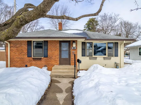 879 Idaho Ave W, Saint Paul, MN 55117