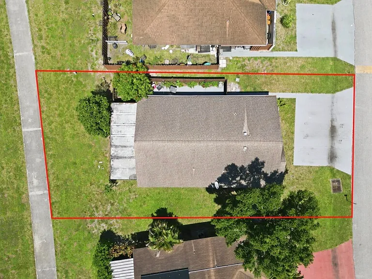 5330 Mendoza St — Photo 19