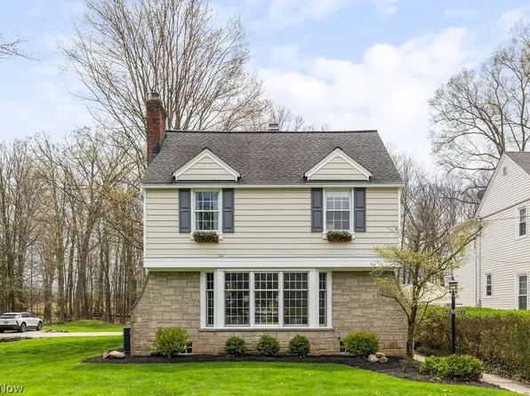 24603 E Oakland Rd, Bay Village, OH 44140