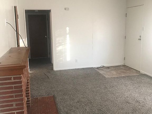 3rd image of 430 Eulich St