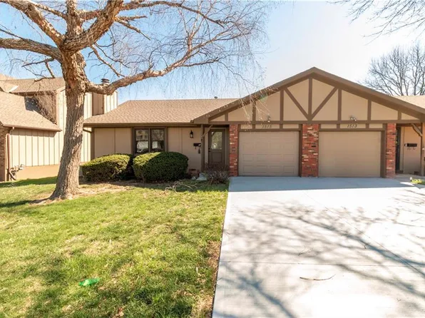 1515 Buckingham St, Saint Joseph, MO 64506