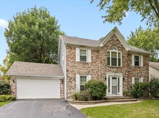 2331 Remington Dr, Naperville, IL 60565